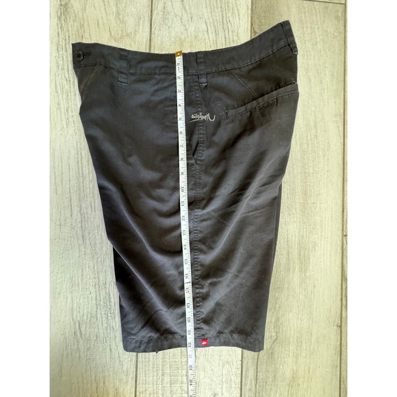 Quiksilver Mens Black Casual Chino Shorts Size 34 Flat Front - Picture 6 of 8